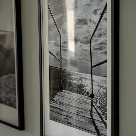 Prestige Compadre Luxury Retreat In Mandre, Heated Pool, 4 Bedrooms, Seaside Comfort, New! *