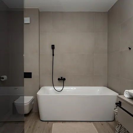 וילה Prestige Compadre Luxury Retreat In Mandre, Heated Pool, 4 Bedrooms, Seaside Comfort, New!