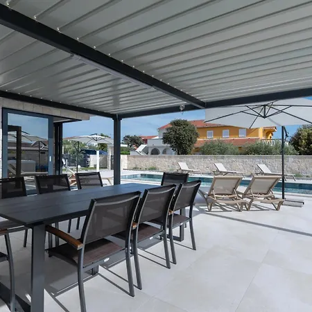 וילה Prestige Compadre Luxury Retreat In Mandre, Heated Pool, 4 Bedrooms, Seaside Comfort, New! *