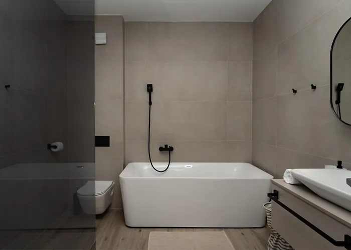 Вилла Prestige Compadre Luxury Retreat In Mandre, Heated Pool, 4 Bedrooms, Seaside Comfort, New!