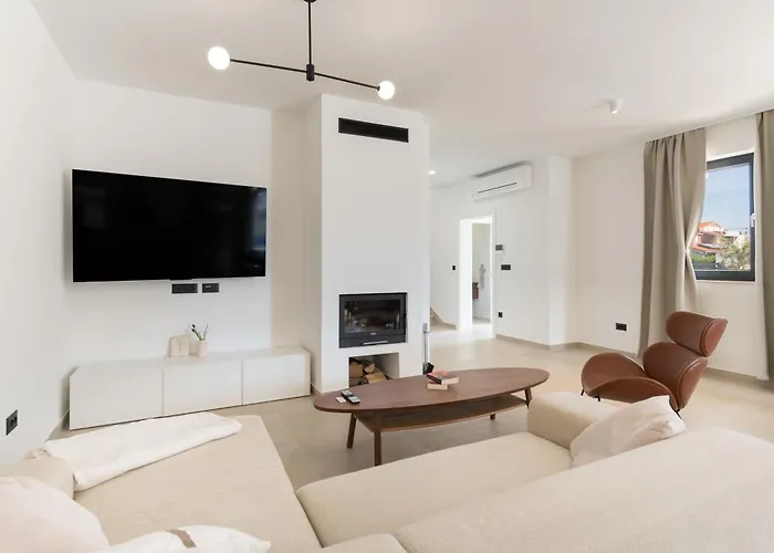 ヴィラ Prestige Compadre Luxury Retreat In Mandre, Heated Pool, 4 Bedrooms, Seaside Comfort, New! *